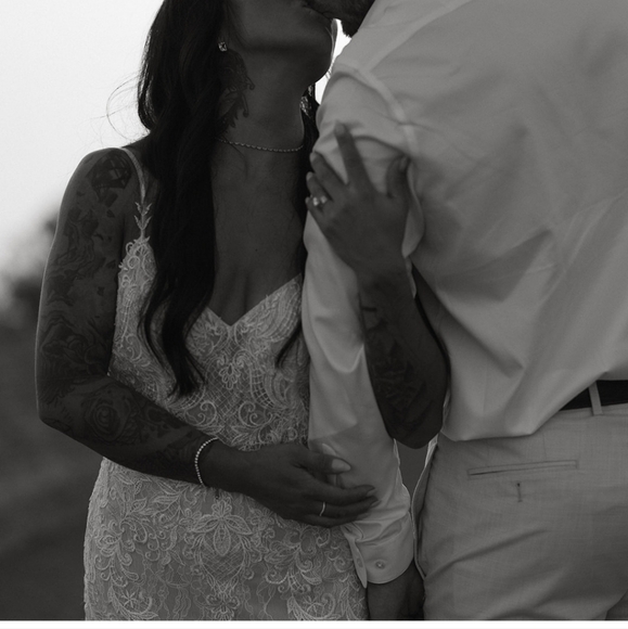 Alyce Paris 7028 Ivory-Sand Size Lace V Neck Sleeveless Wedding Dress NWT - Picture 5 of 6